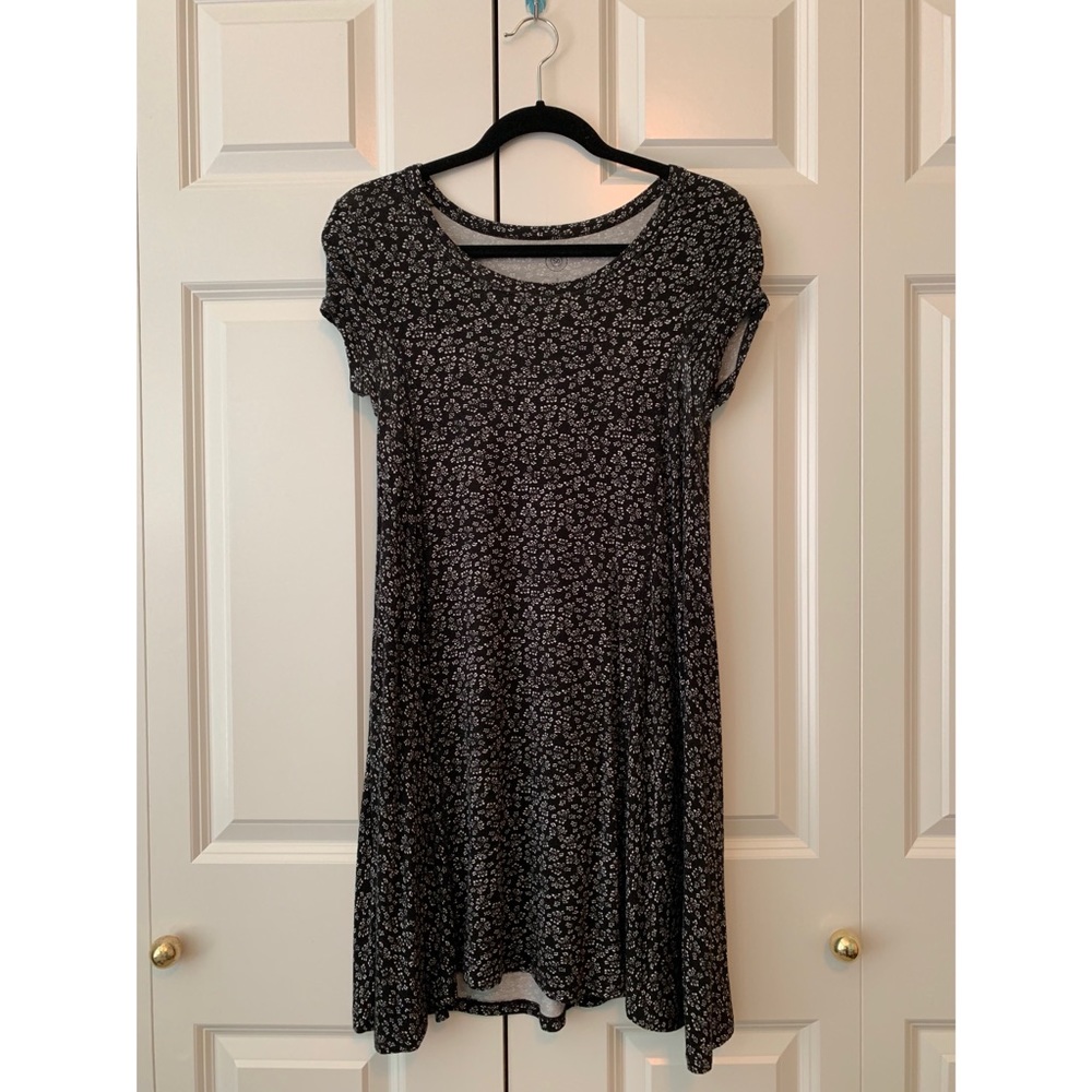 BLACK FLORAL SUNDRESS